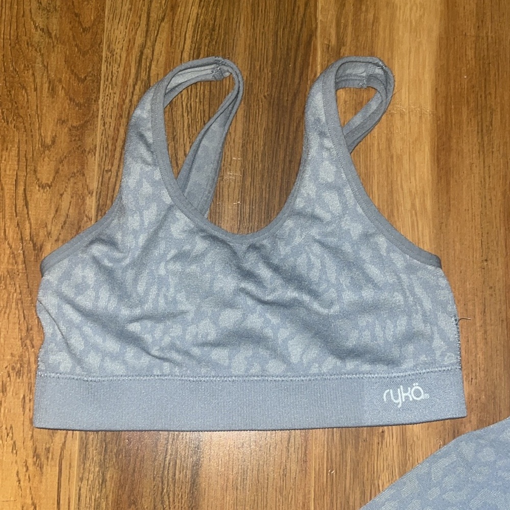 Ryka Brand Matching Sports Bra/Legging in Grey/Silver Shadow Leopard Print Sz M